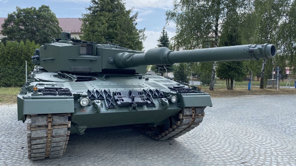 Česko chce 77 nejmodernějších tanků Leopard, starší kusy už armáda zkouší